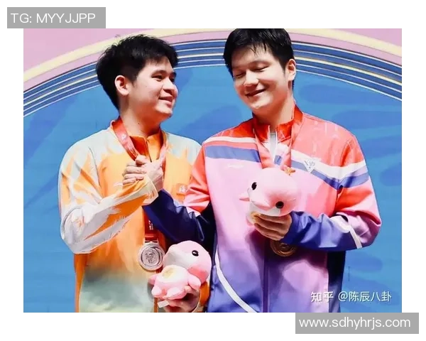 樊振东为何能赢林诗栋夺冠？邓亚萍点评言必有中，庆祝动作引热议